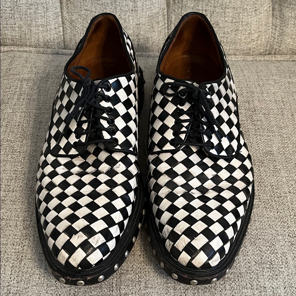 Givenchy Black & White Leather Shoes 10/43